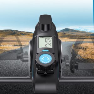 Мини велоергометър Merach S04B1, близък план на LCD екрана за скорост и синия регулатор Tension Control.
